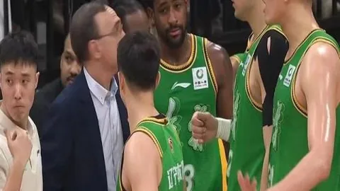 张帅组合阿布扎比WTA500赛绝地反击，成功晋级八强